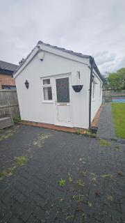 Studio Flat - 5 mins from Manchester Airport - Baguley - 0