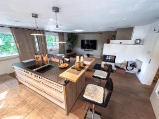 wolke 7, Alpenblick mit Eleganz, Kingsizebett, Kamin, Terrasse mit Grill, Garten - Kiefersfelden - 3