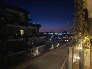 RIVERSIDE SUITE Airport - 6