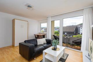 Gemütliche Fewo 1-3 Personen Balkon, Küche, Badewanne, Smart TV, Arbeitsplatz - Bad Driburg - 9