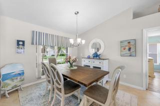Peaceful Waterfront home with pool and steps to beach - Marco Island - 5