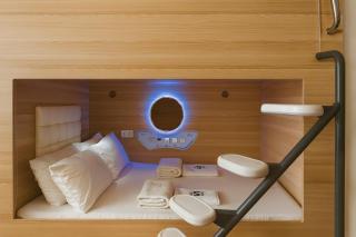 Wink at Upper Cross Street - 6