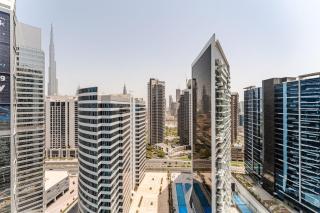 Stylish 1BR with Burj & Canal View - 8