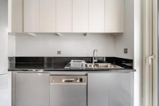 Stylish 1BR with Burj & Canal View - 7