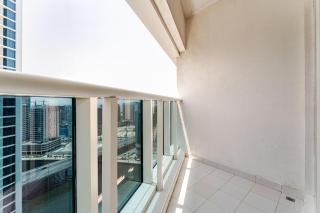 Stylish 1BR with Burj & Canal View - 4