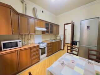 Toon Apartments Modern 2BR with Balcony near Republic Square - Jerewan - 1