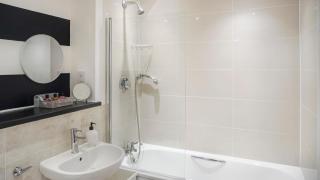Modern City Apartment Near Bull Ring Shopping Centre New Street Train Station Digbeth Coach Station Ace Apartment - Birmingham - 1