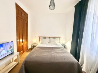 Metro Anton Martin 01 AMCH Hospedaje - 9