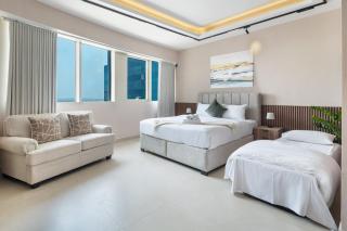 Luxury Jlt Studio Renovated Lake View Metro - 4