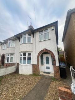 The Dunkirk Avenue Nest - Desborough - 1
