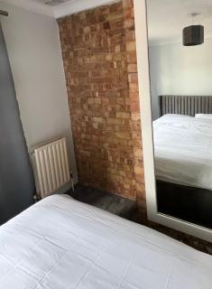 The Dunkirk Avenue Nest - Desborough - 5