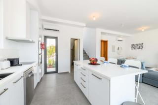 By The Beach Nova Seaview Villa - Protaras - 5