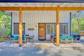 Private Ranch 2BR Cabin Retreat Sleeps 9 - 3