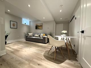 Lovely 1-Bedroom New Apartment Downtown - Toronto - 8