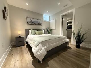 Lovely 1-Bedroom New Apartment Downtown - Toronto - 0