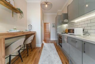Modern 2 Bedroom Apartment in Notting Hill - London - 9