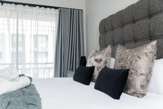MM Stays G206 at Habitat Kappa - Sarona City - 3