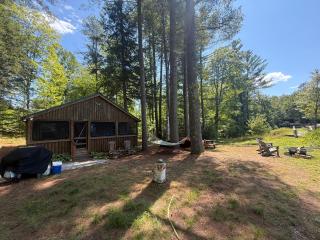 Toms Cabin on Lake Christopher - 2