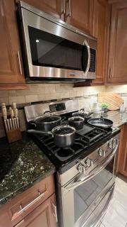 Modern 3BR Near Airport and attractions - 3