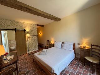 Le Prieuré Saint Pierre, gîtes et chambres d'hôtes dans un parc classé - 9