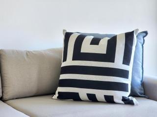 Rivers Edge Apartment in Rondebosch with Balcony - 1