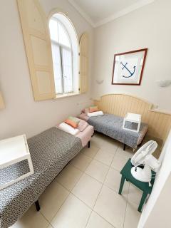 Casa das Ancoras Historic Beach Guesthouse in Buarcos Portugal - Bicas - 3