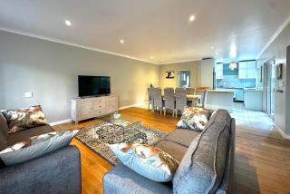 Four Bedroom Family Home - 0
