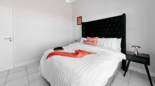 Orange Blossom Luxury Apartment - 9