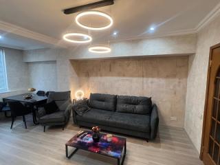 Ararat View 2-Bedroom Apartment - Near Republic Square & Northern Avenue - 3