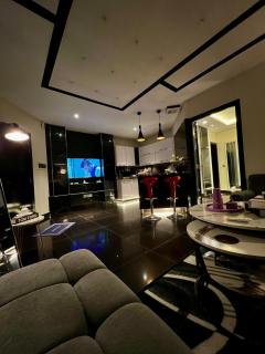 The Noir Niche - F10 - Self Checkin - Islamabad - 4
