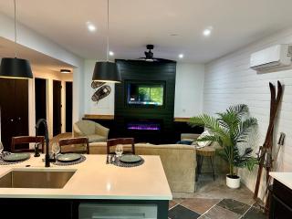 Modern 2BR Retreat in Harbor - 6