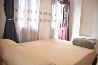 Habitación con cama doble y balcon privado cerca del parque principal - 9