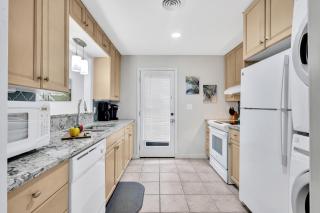 674 Queens Grant - 1