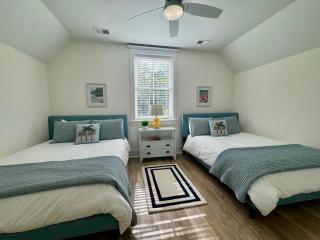 Wharf Street Coastal Escape - 3BR Old Town Luxury - Bluffton - 3