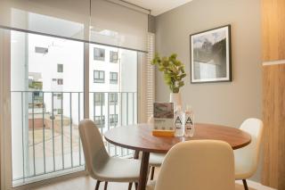 Inviting 2BR Balcony in Lively Miraflores - 8