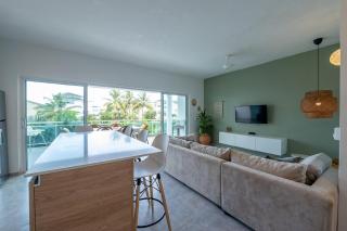 La Fenice 3 Bedroom Beachfront Apartment - 5