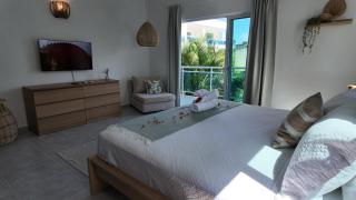 La Fenice 3 Bedroom Beachfront Apartment - 3