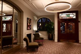 Kensington Luxury Apartment - 2