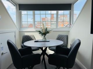Lethbridge Villa 49 Apartment 3 Super Fibre WiFi, Free parking - 7