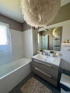 Chambre au calme - Saint-Genest-Lerpt - 3