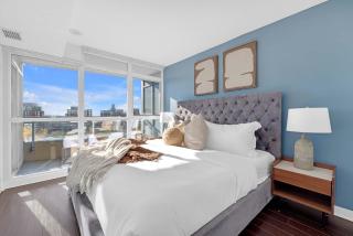 Spacious Retreat Luxe 3BR Condo with City Views - 9