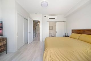 The Beach House at Saratoga #2 - Oyster Bay - 4