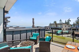 The Beach House at Saratoga #2 - Oyster Bay - 2