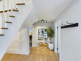 Buckle n Boots BNB - 20 minutes to downtown and pool - Houston - 6