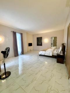 Zora Homes & Shortlet Apartments - 8