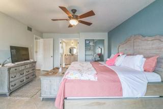 Waterfront Condo - Dock - Near Fishermans Village - 2