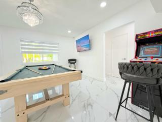 Palm House Near Beach, Game Room, Pool & King Beds - 7