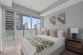 Stylish 1BR Downtown TO Steps to Attractions - 9