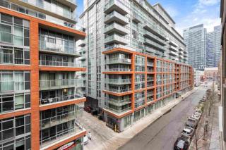 Modern Oasis Stylish 2BR Condo Near Attractions - 6