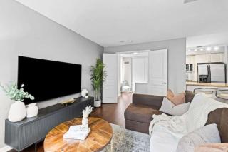 Modern Oasis Stylish 2BR Condo Near Attractions - 1